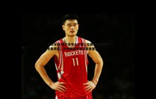 悟空体育-赛前发布会透露，拉莫斯轮休应对密集赛程，主帅强调阵容深度重要性